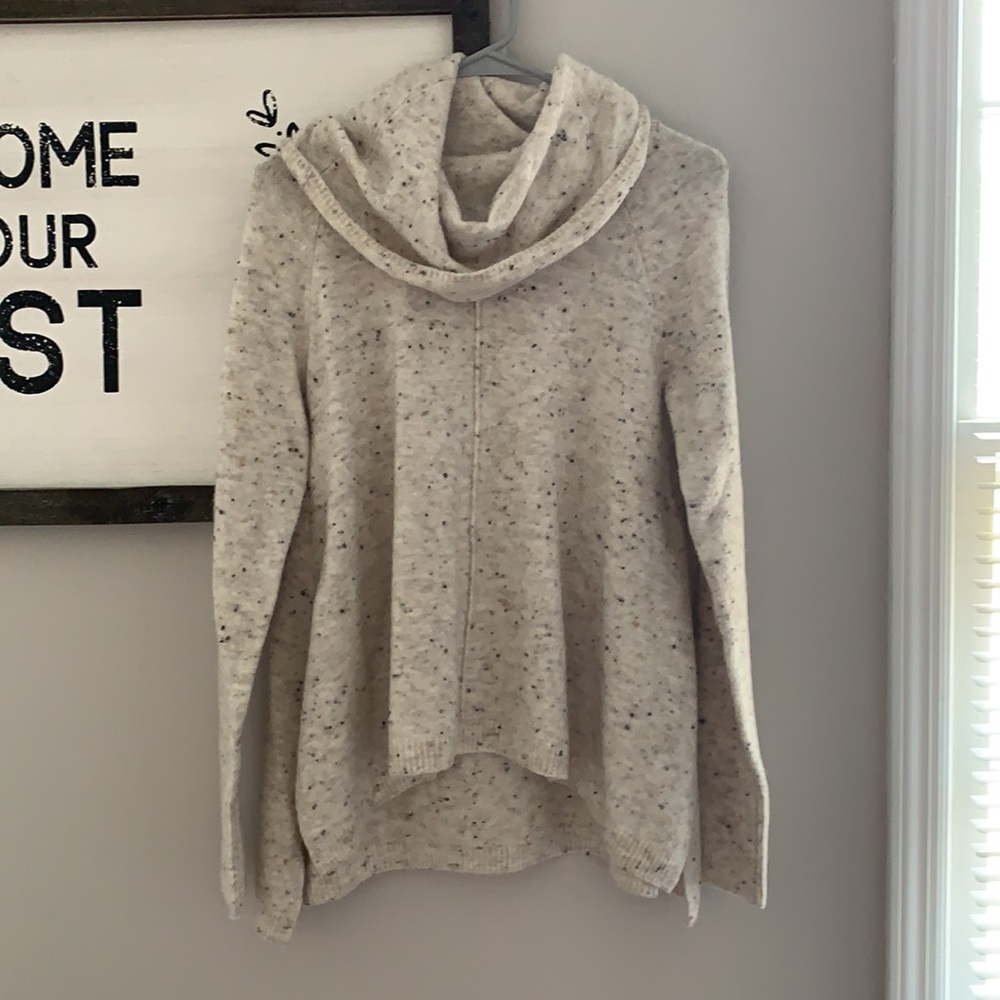 Jessica Simpson Sweater